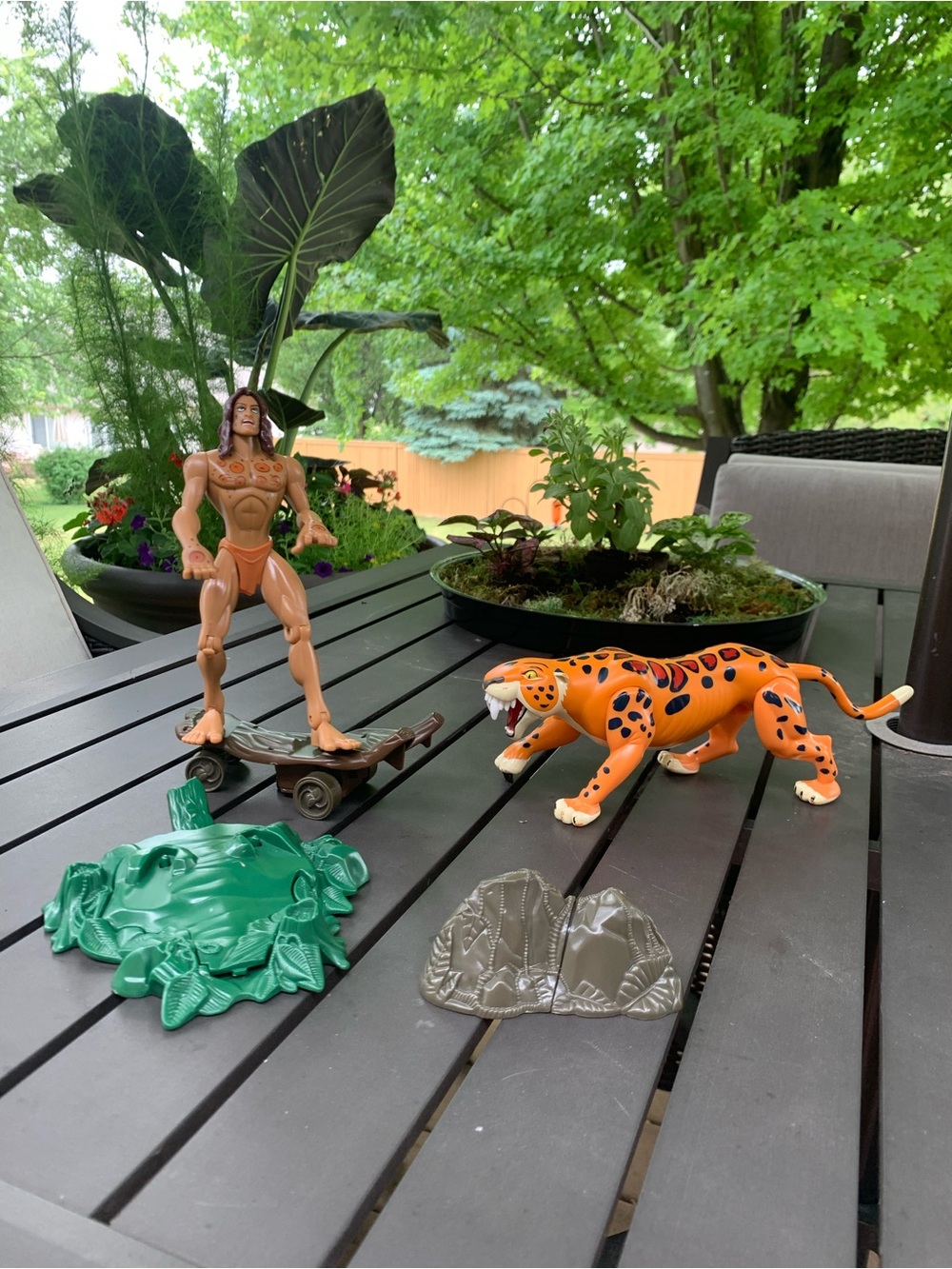 Disney Burroughs 1999 jungle surfin Tarzan skateboard log and Pouncing Cheetah